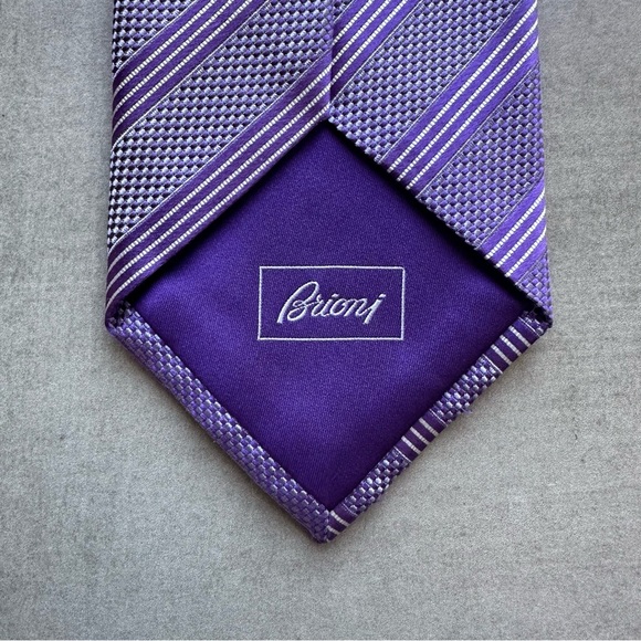 Brioni Purple & White Striped Silk Tie - Picture 2 of 6